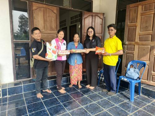 พช.เขื่องใน ลงพื้นที่สำรวจครัวเรือนตกเกณฑ์เพิ่มเติม มิติความเป็นอยู่ ตำบลก่อเอ้